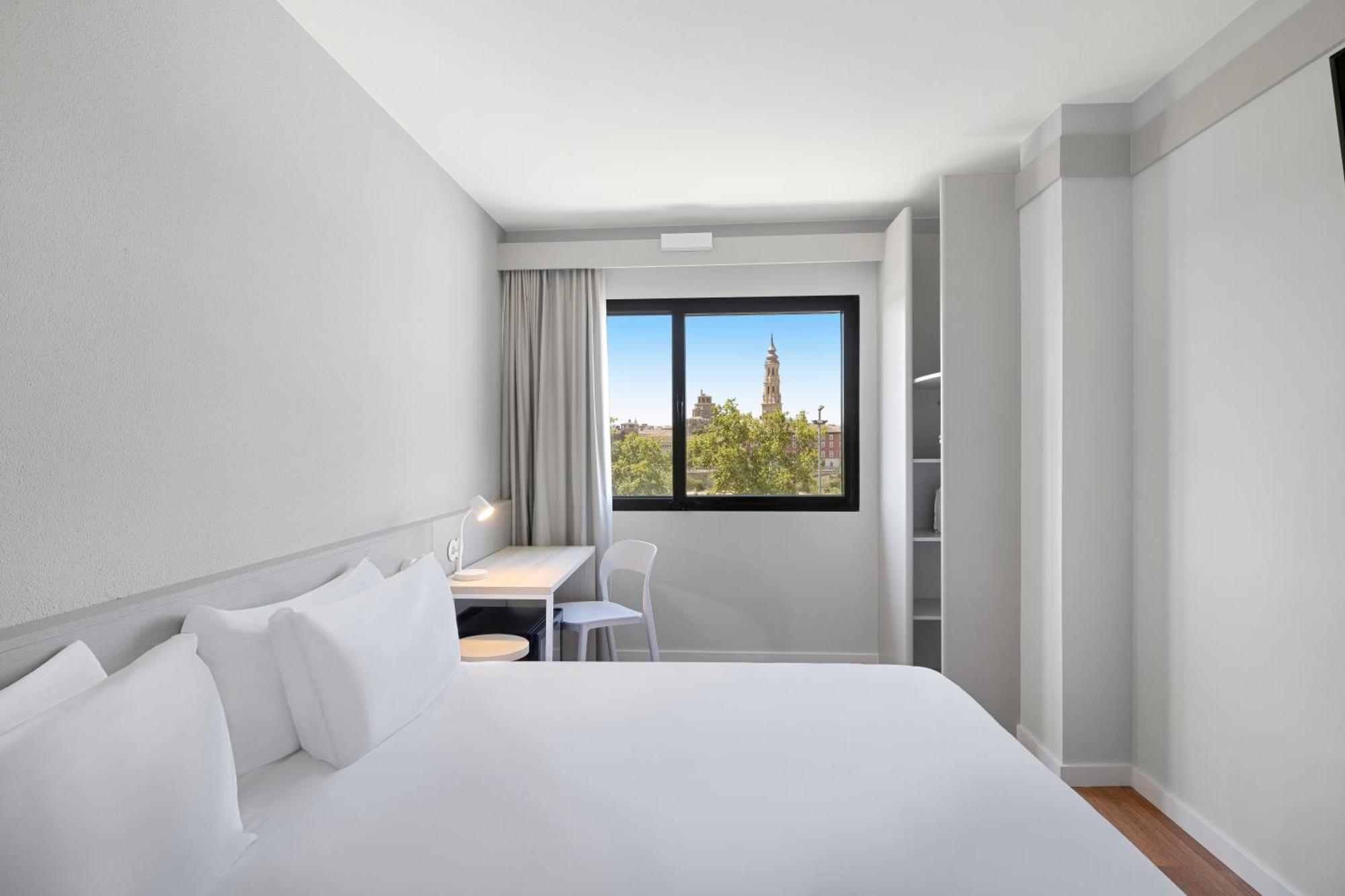 B&B Hotel Zaragoza Centro Eksteriør bilde
